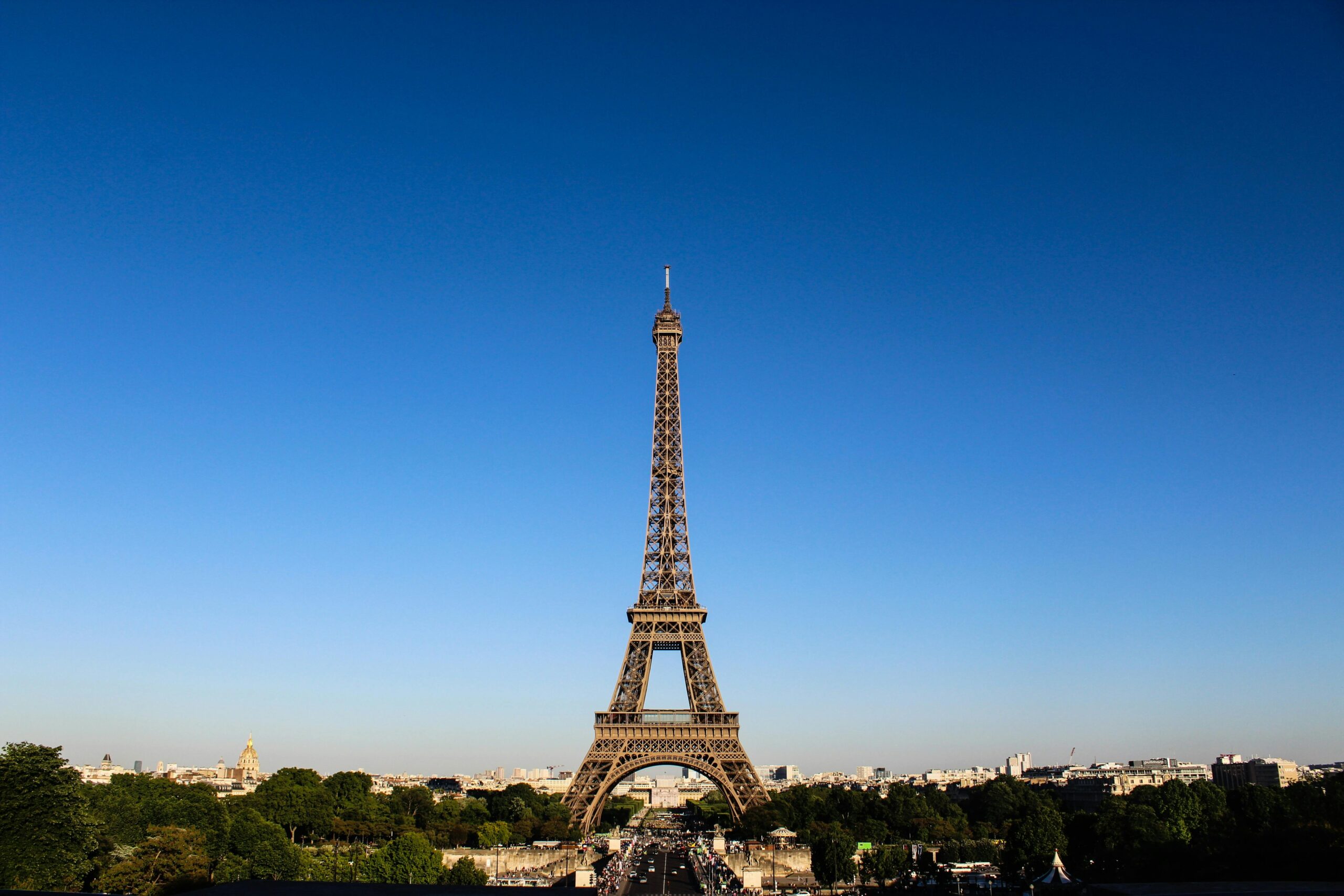Flight Paris to London
